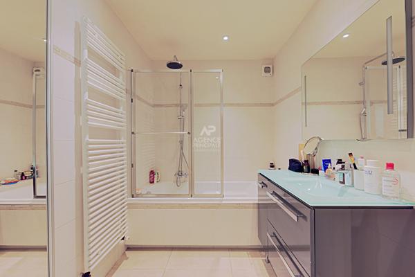 Maison Saint Germain En Laye 6 pièce(s) 130 m2 925 000 € **  - Référence  18224