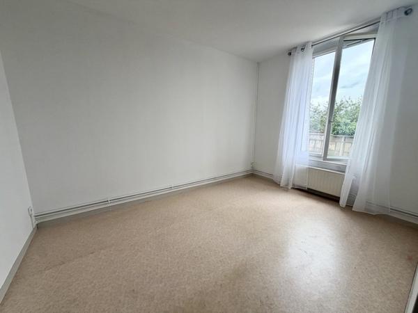 Appartement à louer 750 € CC St-Fons 2 p 50 m² DPE D