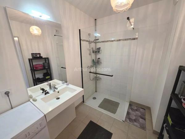 Vente                                                      Appartement
                        
                     3 pièces                      59 m2                     à Draguignan