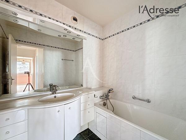 Suresnes Centre 5 pièces 105 m2 avec box