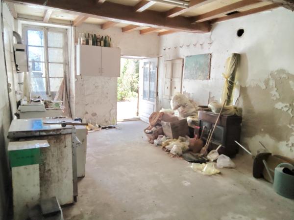 Maison à vendre 4 pièces 94m2 à rénover GEMOZAC (17)