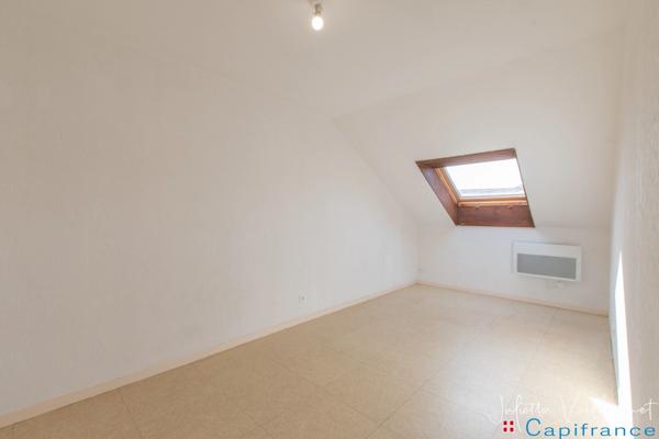 VOIRON (38500) : Appartement type 4 centre ville