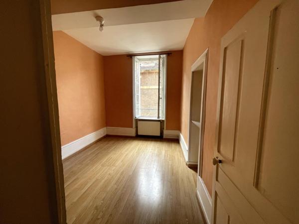 Immeuble ancien plein cœur de Joigny