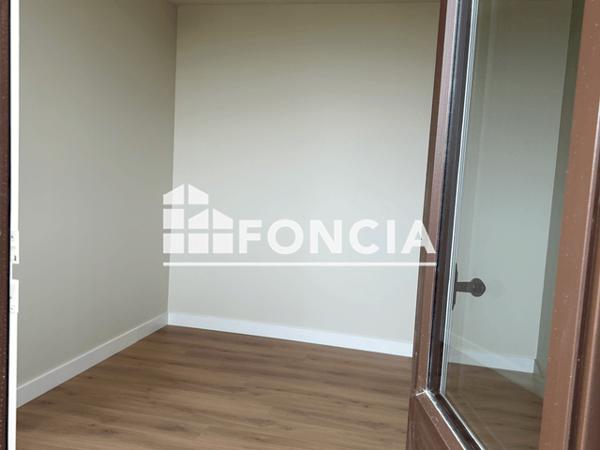 Location Appartement 3 pièces 60.4 m² - 3 RUE DU CHAT Angouleme 16000