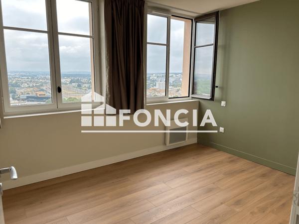 Location Appartement 3 pièces 60.4 m² - 3 RUE DU CHAT Angouleme 16000