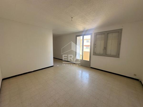 A VENDRE 13400 AUBAGNE APPARTEMENT T4 DE 72 M² AU 3 EME ETAGE BALCON CAVE