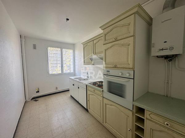 A VENDRE 13400 AUBAGNE APPARTEMENT T4 DE 72 M² AU 3 EME ETAGE BALCON CAVE