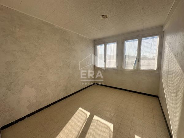 A VENDRE 13400 AUBAGNE APPARTEMENT T4 DE 72 M² AU 3 EME ETAGE BALCON CAVE