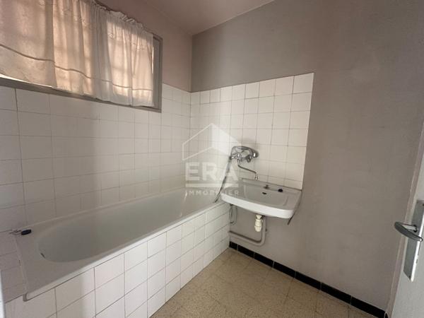 A VENDRE 13400 AUBAGNE APPARTEMENT T4 DE 72 M² AU 3 EME ETAGE BALCON CAVE