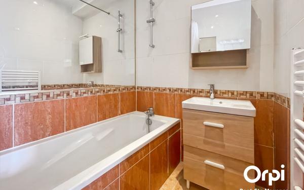 Appartement à vendre    3 pièces • 43,76 m2 Pont-Sainte-Maxence