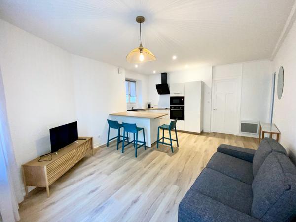 Appartement
                                                                                                                                                                                                                                                                                                                        2 pièce(s)                                                                                                                                                                                                          1 chambre(s)                                                                                                                                                                                                          49.78  m²