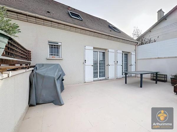 Vente                                                      Maison
                        
                     7 pièces                      152 m2                     à Corbeil-Essonnes