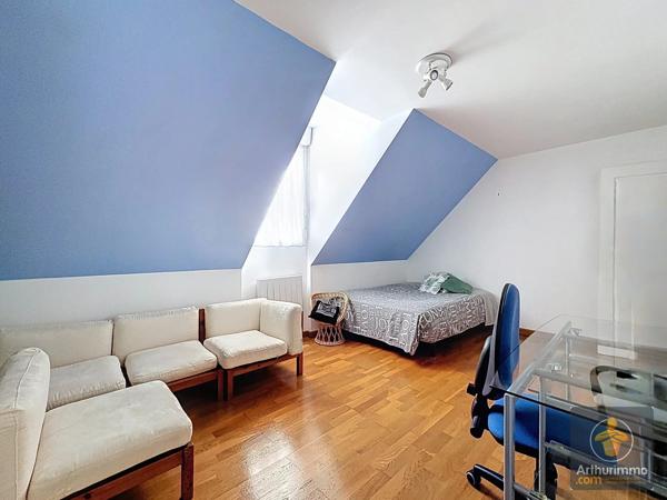 Vente                                                      Maison
                        
                     7 pièces                      152 m2                     à Corbeil-Essonnes