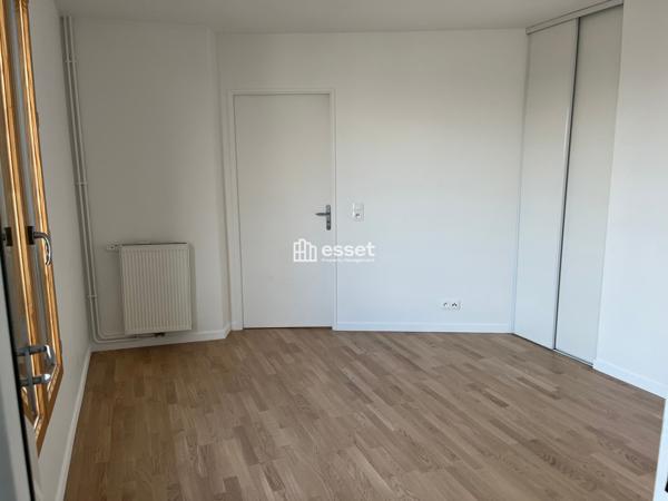 Location Appartement 4 pièces 86.03 m² - La Garenne-colombes 92250