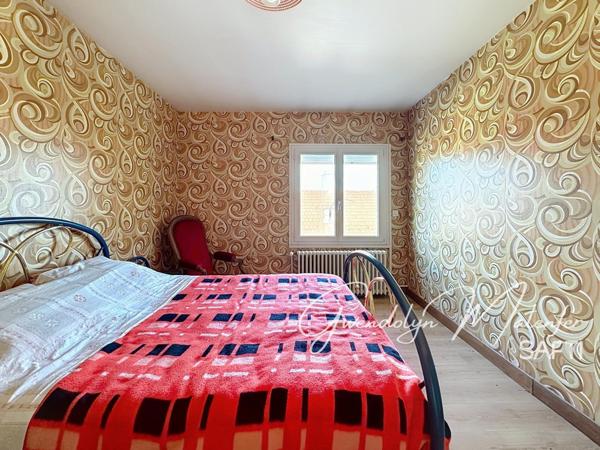 Grande maison familiale – Deux habitations réunies – Immense terrain – Nombreuses dépendances – Gros potentiel