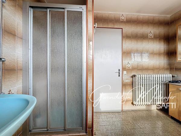 Grande maison familiale – Deux habitations réunies – Immense terrain – Nombreuses dépendances – Gros potentiel