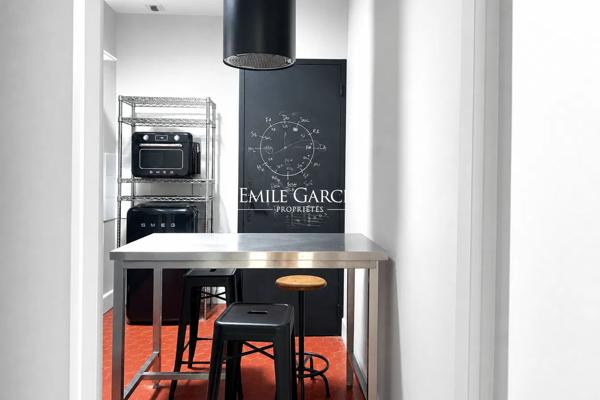 A vendre - Avignon intra-muros - appartement de caractère -dernier étage - hôtel particulier - parking