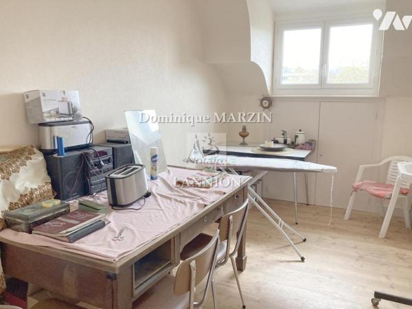 Immeuble avec vue sur rivière