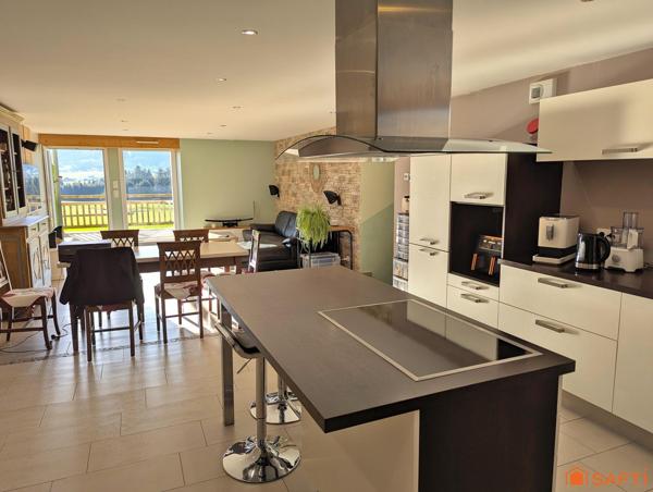 Appartement T4 avec entrée privative et terrain