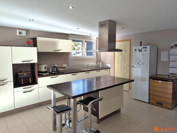 Appartement T4 avec entrée privative et terrain