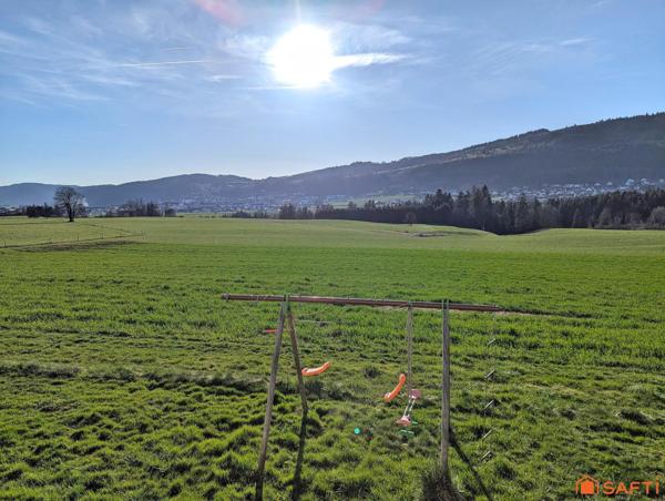 Appartement T4 avec entrée privative et terrain