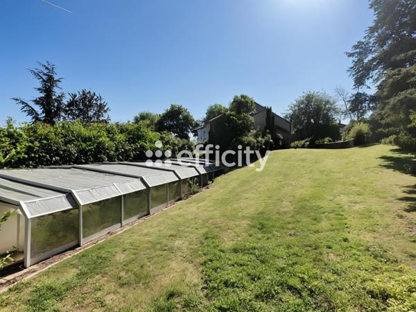 Maison 10 pièces - 262 m²