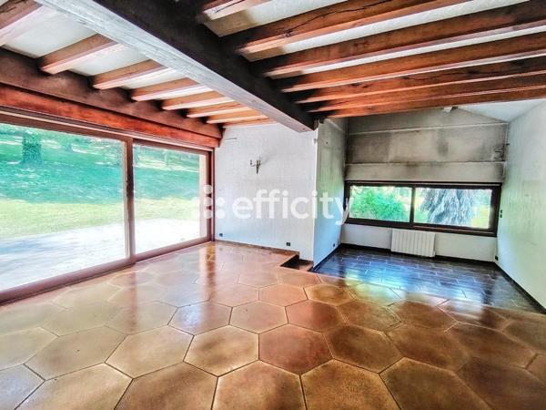 Maison 10 pièces - 262 m²