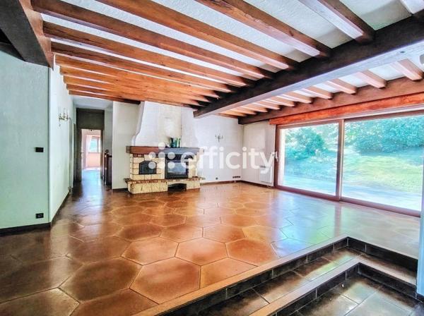 Maison 10 pièces - 262 m²