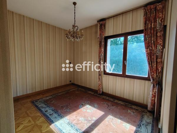 Maison 10 pièces - 262 m²