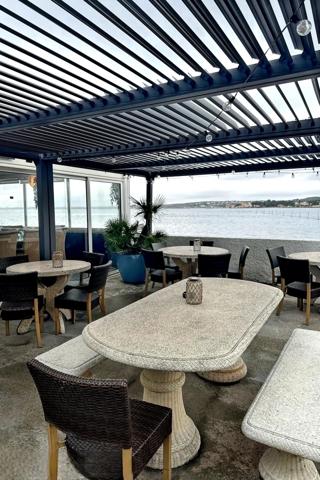 Restaurant unique en bord de l’étang de Thau