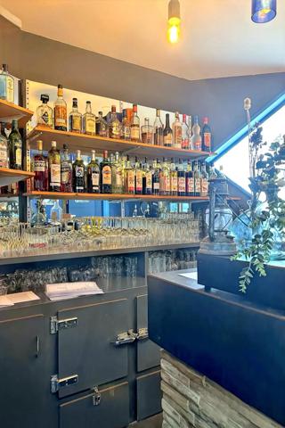 Restaurant unique en bord de l’étang de Thau