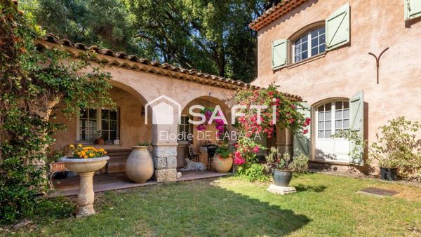 PROPRIETE PROVENCALE AVEC PISCINE FORT POTENTIEL