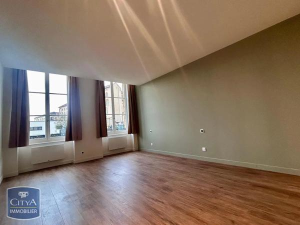 Appartement à louer 1 pièce 38m²