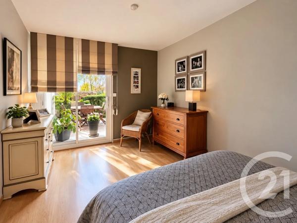 Appartement F4 à vendre  4 pièces - 100,72 m 2   MANTES LA JOLIE  - 78