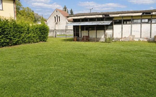 Maison à vendre    2 pièces • 140 m2 Salies-du-Salat