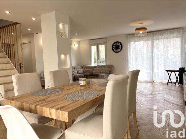 Maison 6 pièces de 109 m² à Pontarmé (60520)