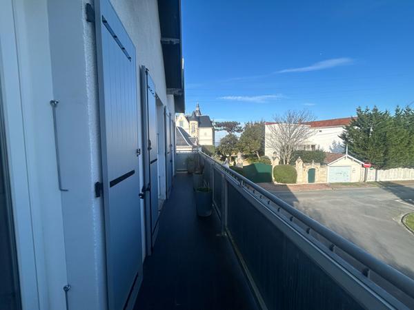 T3 lumineux avec balcon - À 2 pas de la plage - Petite copropriété Fouras T3 lumineux avec balcon - À 2 pas de la plage - Petite copropriété Fouras