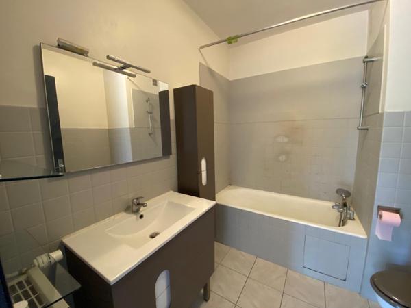 A VENDRE T2 800 M MAIRIE DE TALENCE