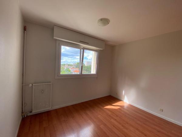 A VENDRE T2 800 M MAIRIE DE TALENCE