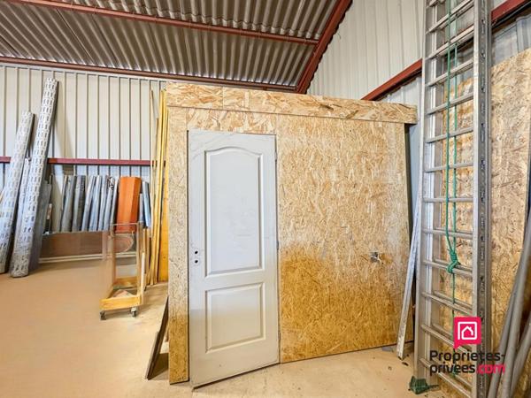 AVALLON bâtiment à usage d'activité d'environ 220 m²