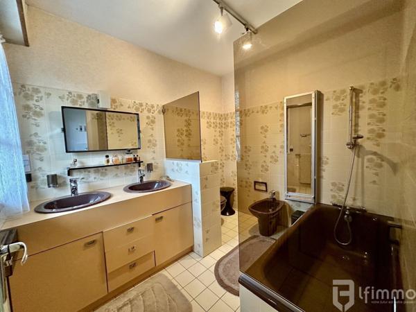 Villemomble- Maison 9P- 223m2- Sous-sol+Garage- Terrain 723m2