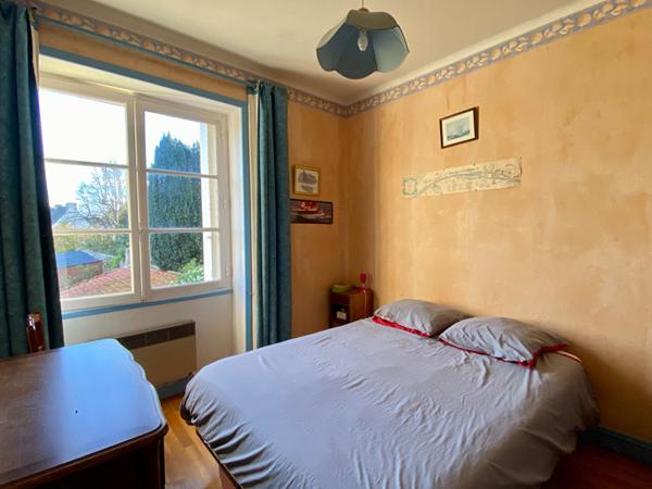 Appartement T2 avec garage - Buanderie - Cellier, centre-bourg de Saint-Ideuc