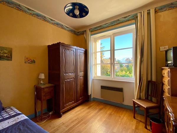 Appartement T2 avec garage - Buanderie - Cellier, centre-bourg de Saint-Ideuc
