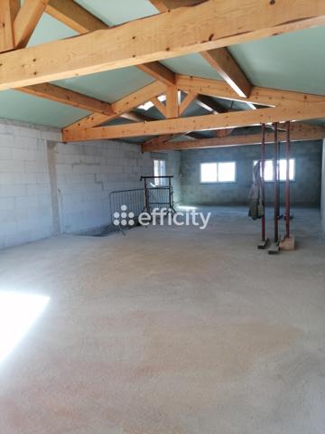 Bureau 2 pièces - 186 m²