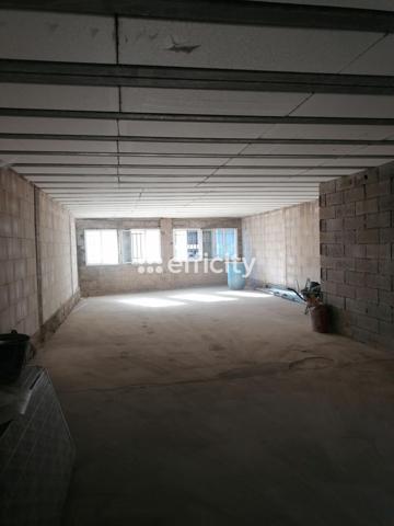 Bureau 2 pièces - 186 m²