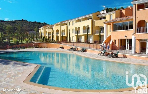 Appartement 2 pièces de 33 m² à Gréoux-les-Bains (04800)