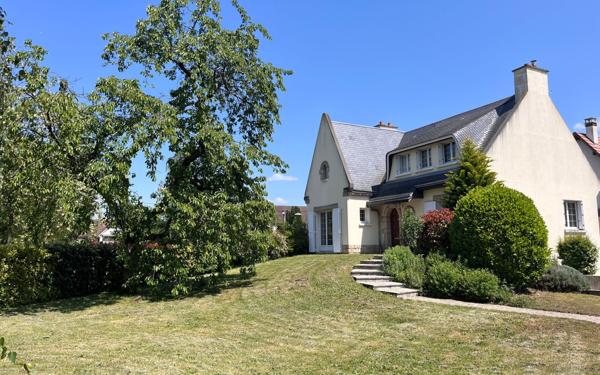 Maison à vendre    5 pièces •  Saint-Denis-en-Val