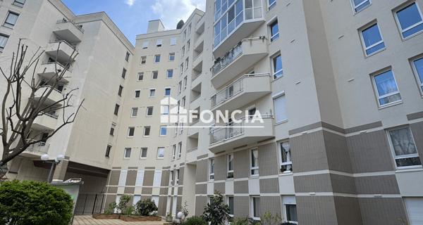 Location Appartement 2 pièces 54.34 m² - Courbevoie 92400