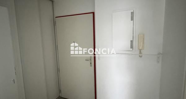 Location Appartement 2 pièces 54.34 m² - Courbevoie 92400