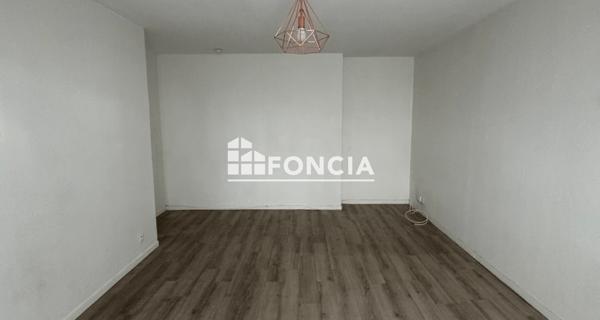 Location Appartement 2 pièces 54.34 m² - Courbevoie 92400